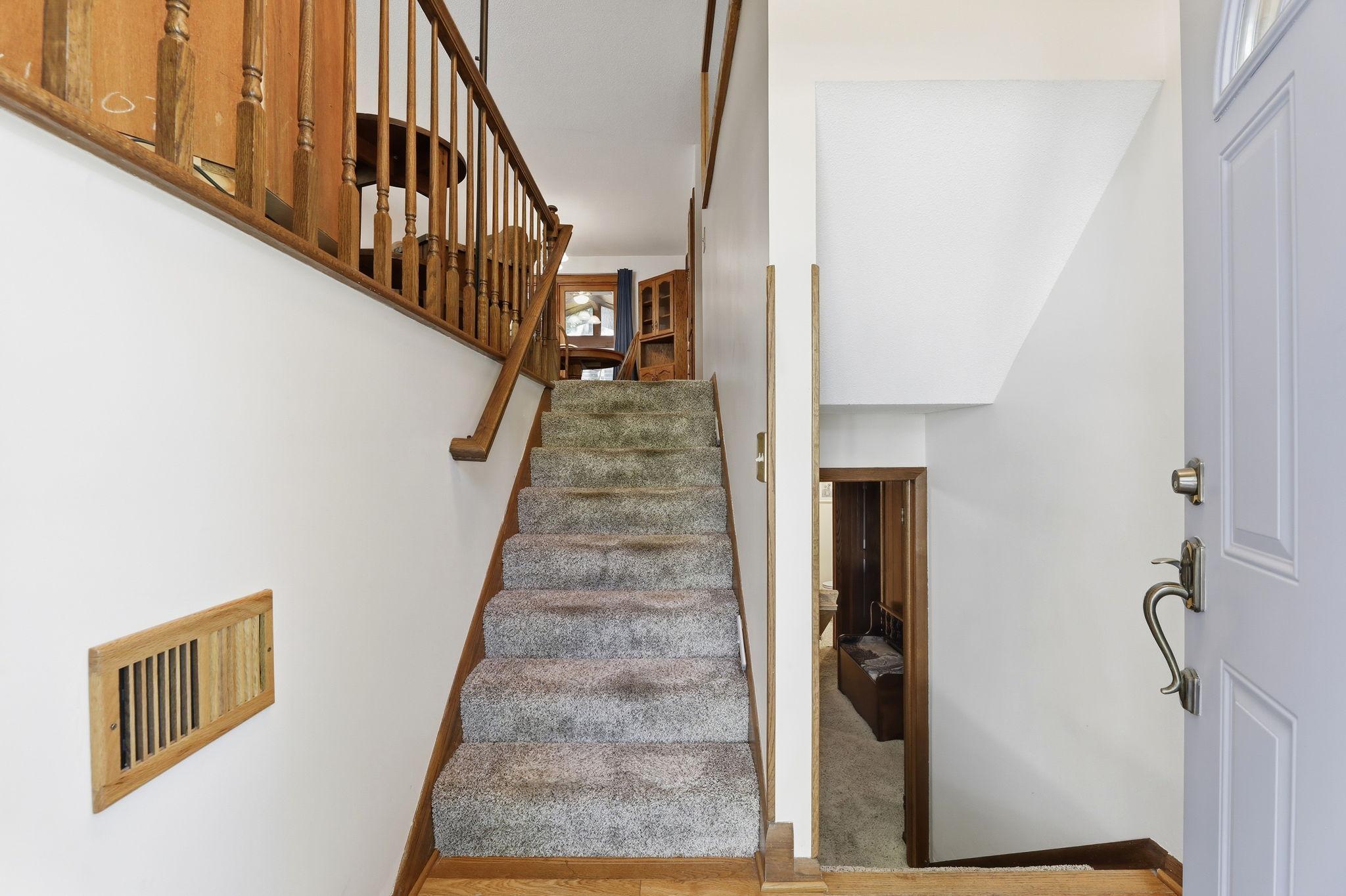 250 Glenbrook Road North Wayzata, MN 55391 - Photo 12 of 48