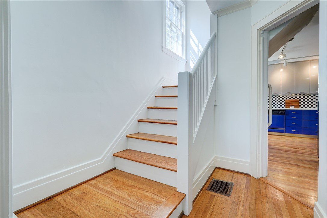 54 Nunda Boulevard Rochester, NY 14610 - Photo 4 of 40 Foyer/Entry Hall