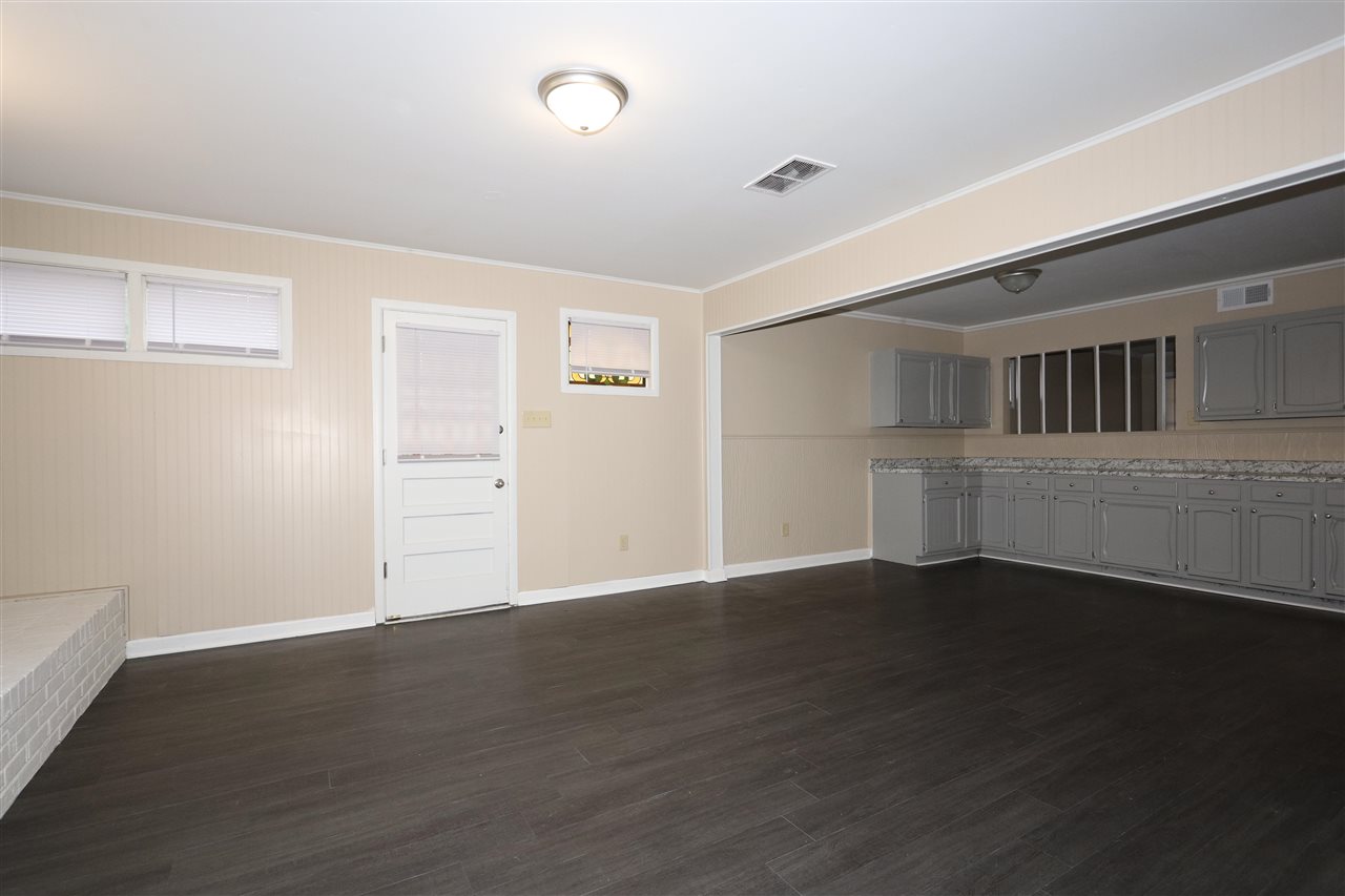 840 Berclair Road Memphis, TN 38122 - Photo 3 of 14
