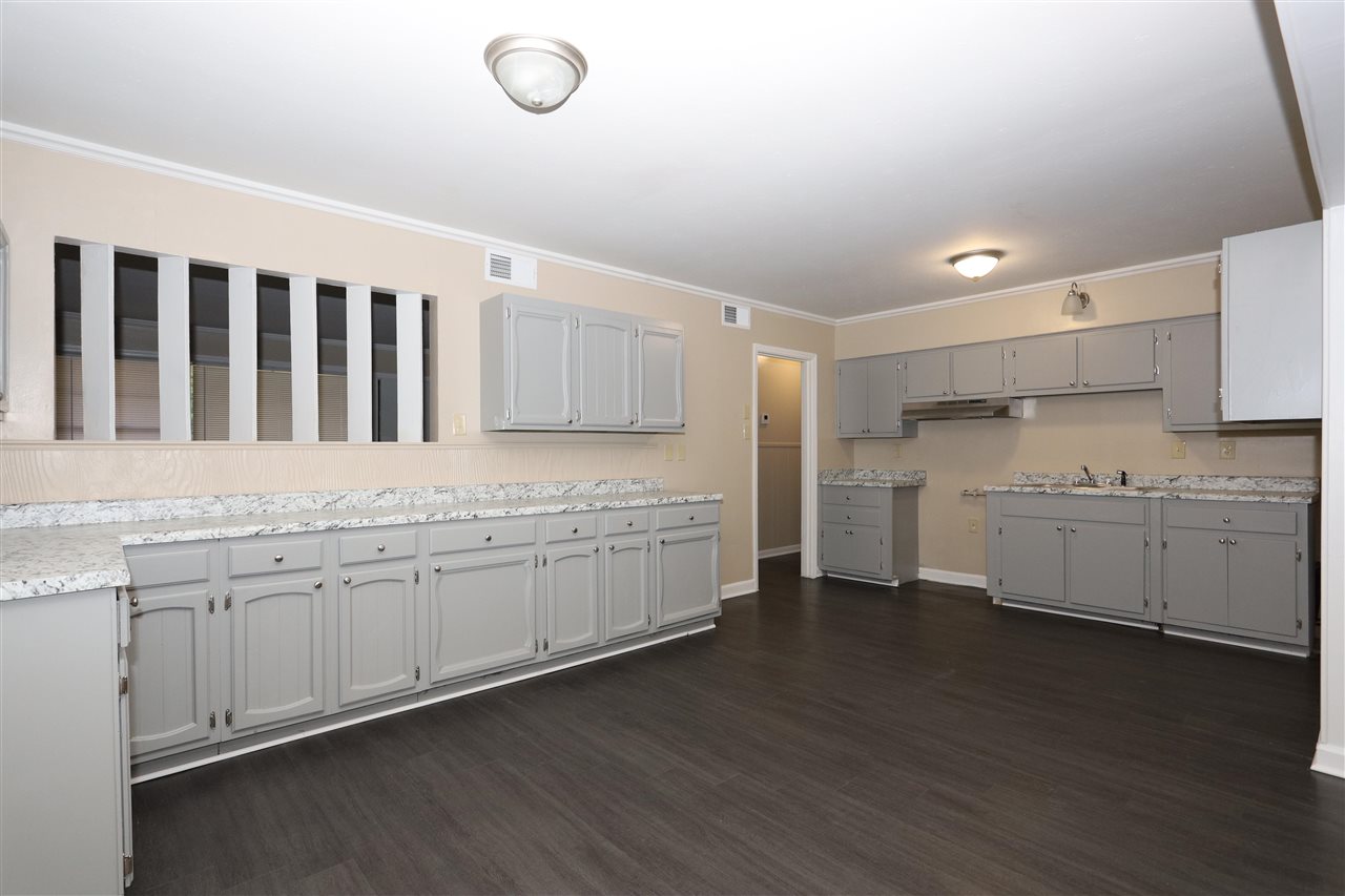 840 Berclair Road Memphis, TN 38122 - Photo 8 of 14