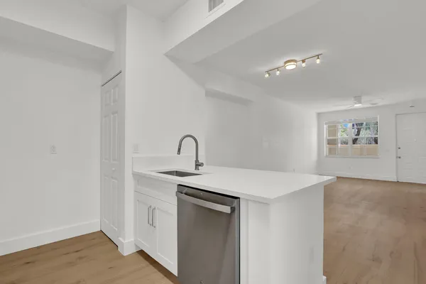 $2,695 | 4903 Chancellor Drive, Unit 13, Jupiter, FL 33458