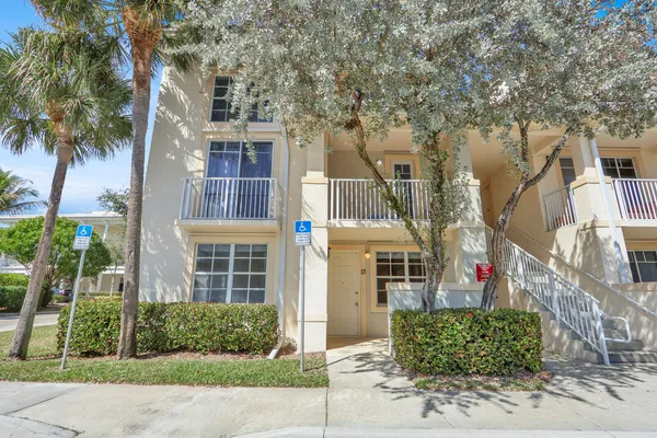 $2,695 | 4903 Chancellor Drive, Unit 13, Jupiter, FL 33458