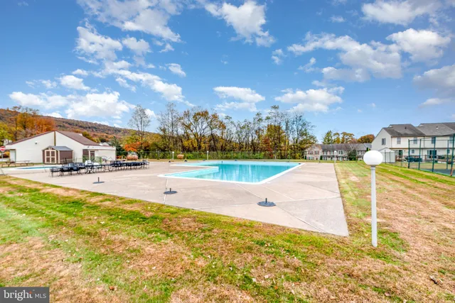 $225,000 | 816 Charlotte Way, Enola, PA 17025