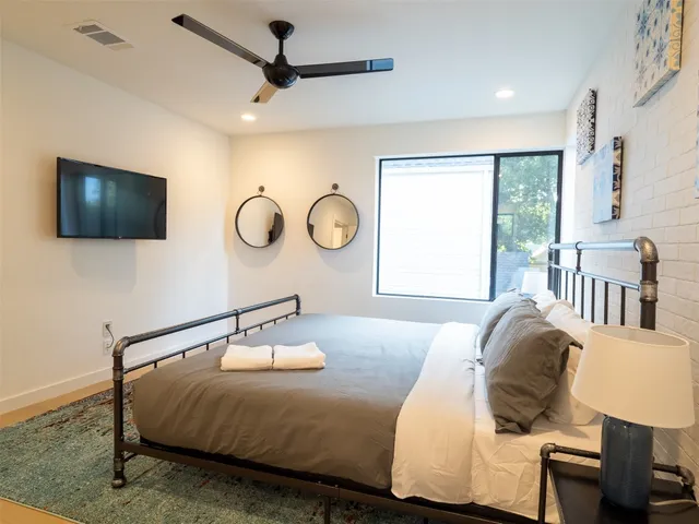 $5,100 | 1811 Willow Street, Unit A, Austin, TX 78702