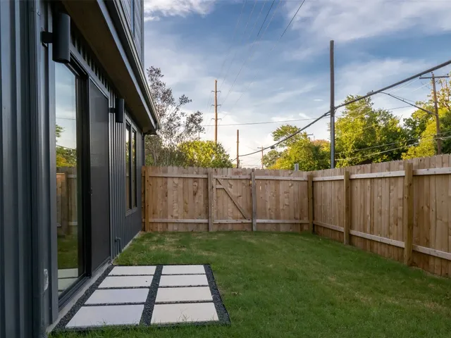 $5,100 | 1811 Willow Street, Unit A, Austin, TX 78702