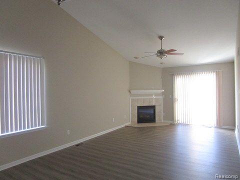 26060 Mariners Point New Baltimore, MI 48051 - Photo 6 of 8