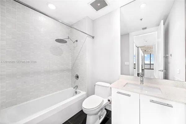 $8,500 | 3470 East Coast Avenue, Unit H2701, Miami, FL 33137