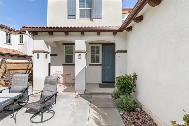 $1,100,000 | 29046 Sterling Lane, Valencia, CA 91354