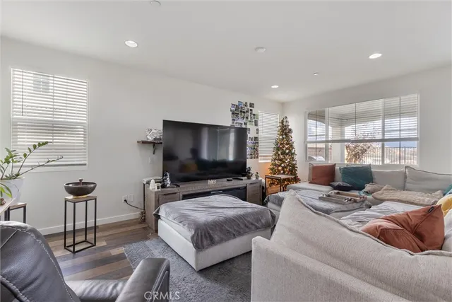 $1,100,000 | 29046 Sterling Lane, Valencia, CA 91354