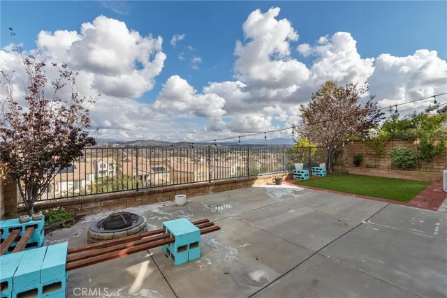 $1,100,000 | 29046 Sterling Lane, Valencia, CA 91354