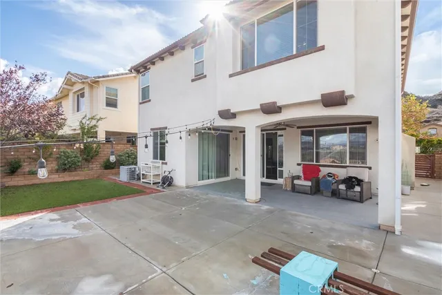 $1,100,000 | 29046 Sterling Lane, Valencia, CA 91354