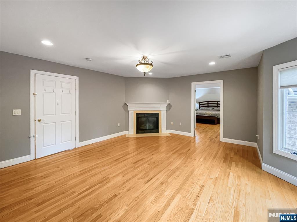 445 Nevada Street Paramus, NJ 07652 - Photo 37 of 50