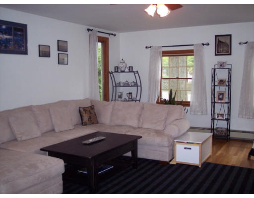 33 Lakeshore Road Natick, MA 01760 - Photo 4 of 15