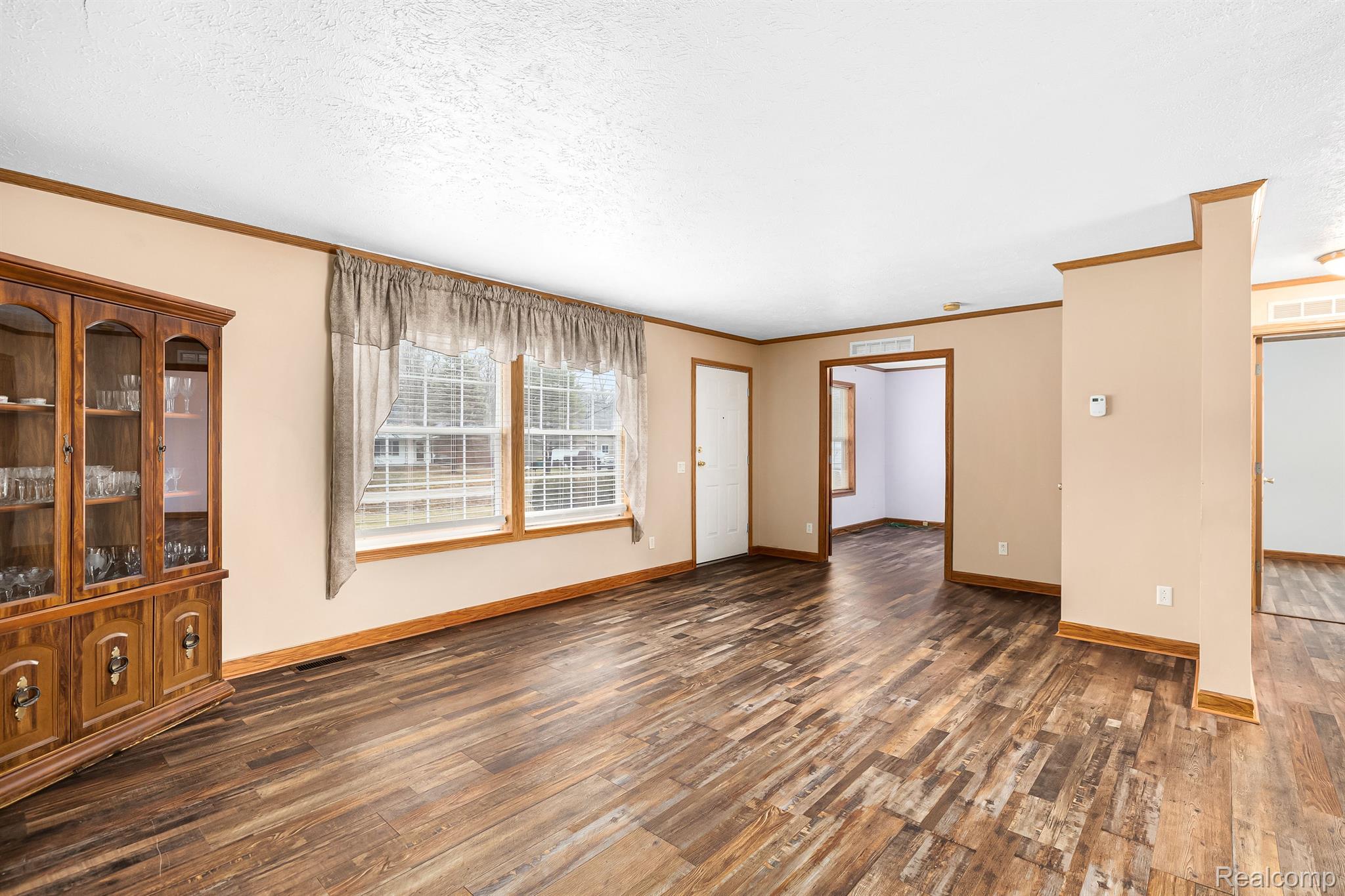 21824 Springhill Street Romulus, MI 48174 - Photo 4 of 23 Gallery Image 4