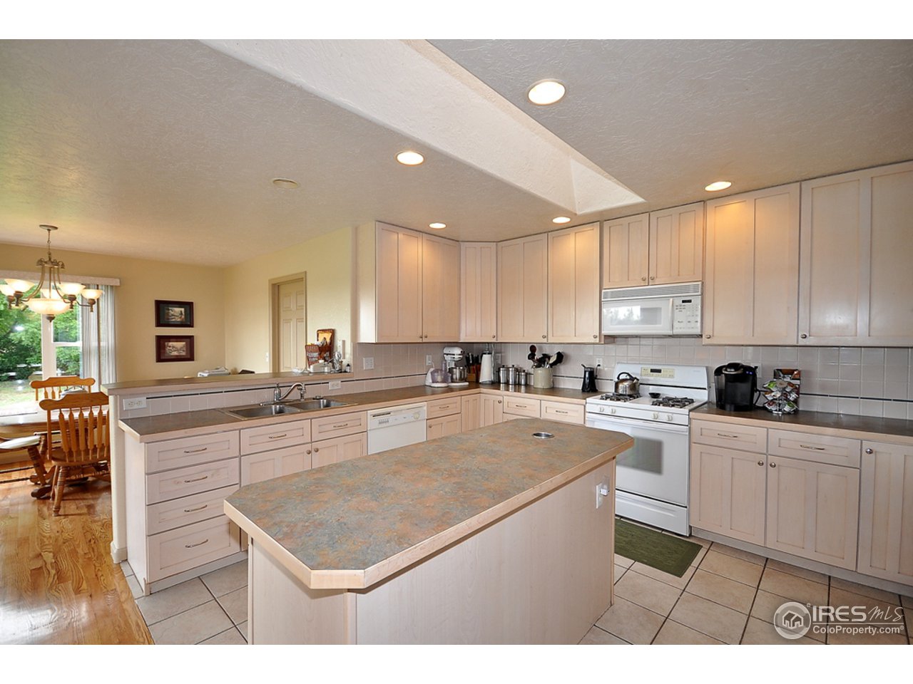 6402 Ashcroft Road Greeley, CO 80634 - Photo 14 of 25 Kitchen