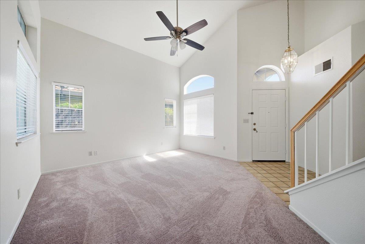 8317 Bramble Bush Circle Antelope, CA 95843 - Photo 7 of 34