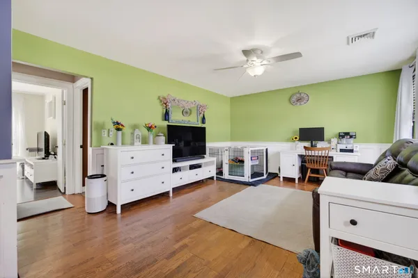 $275,500 | 11 Carol Court, Groton, CT 06340