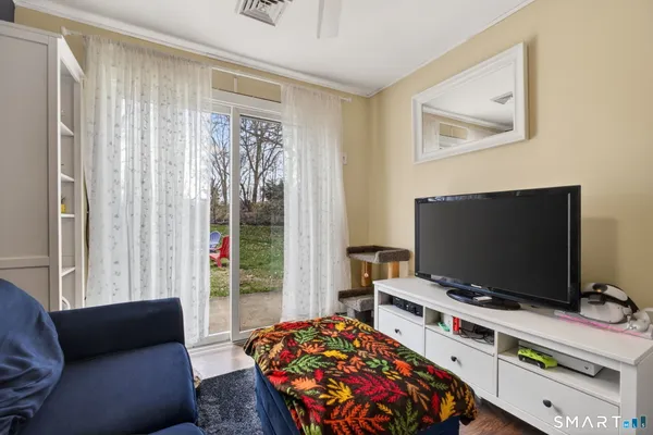 $275,500 | 11 Carol Court, Groton, CT 06340