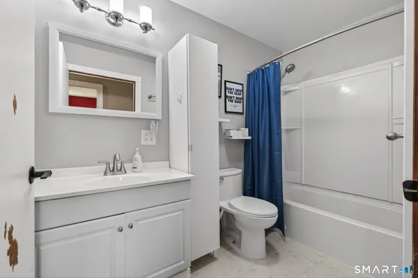 $275,500 | 11 Carol Court, Groton, CT 06340