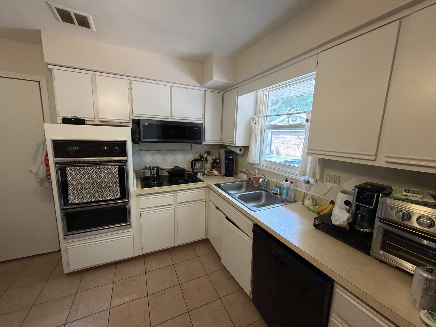 3S478 Winfield Road Warrenville, IL 60555 - Photo 2 of 15