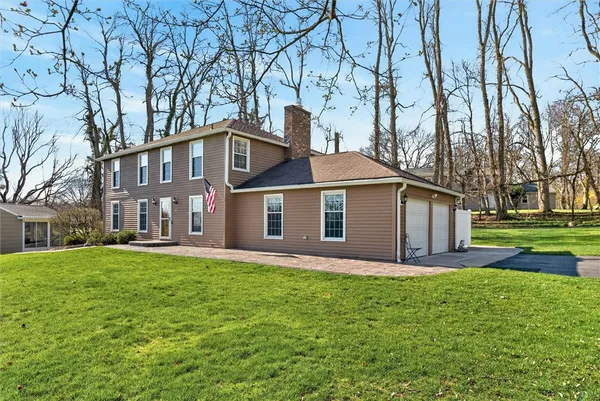 $385,000 | 146 Selborne Chase, Perinton, NY 14450