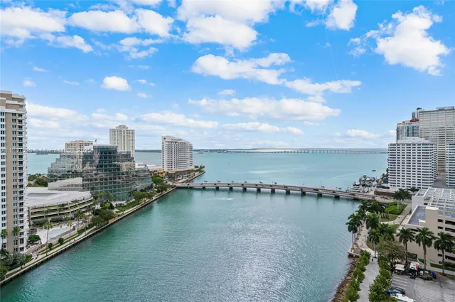 $1,450,000 | 495 Brickell Avenue, Unit 1702, Miami, FL 33131