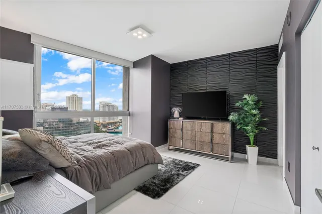 $1,450,000 | 495 Brickell Avenue, Unit 1702, Miami, FL 33131