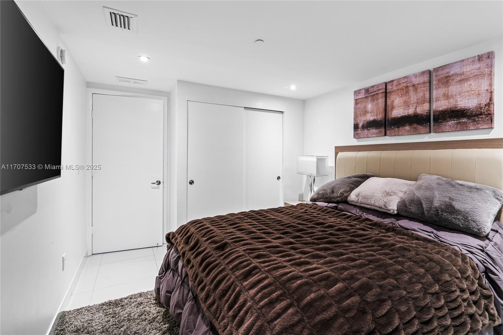 495 Brickell Avenue, Unit 1702 Miami, FL 33131 - Photo 46 of 61