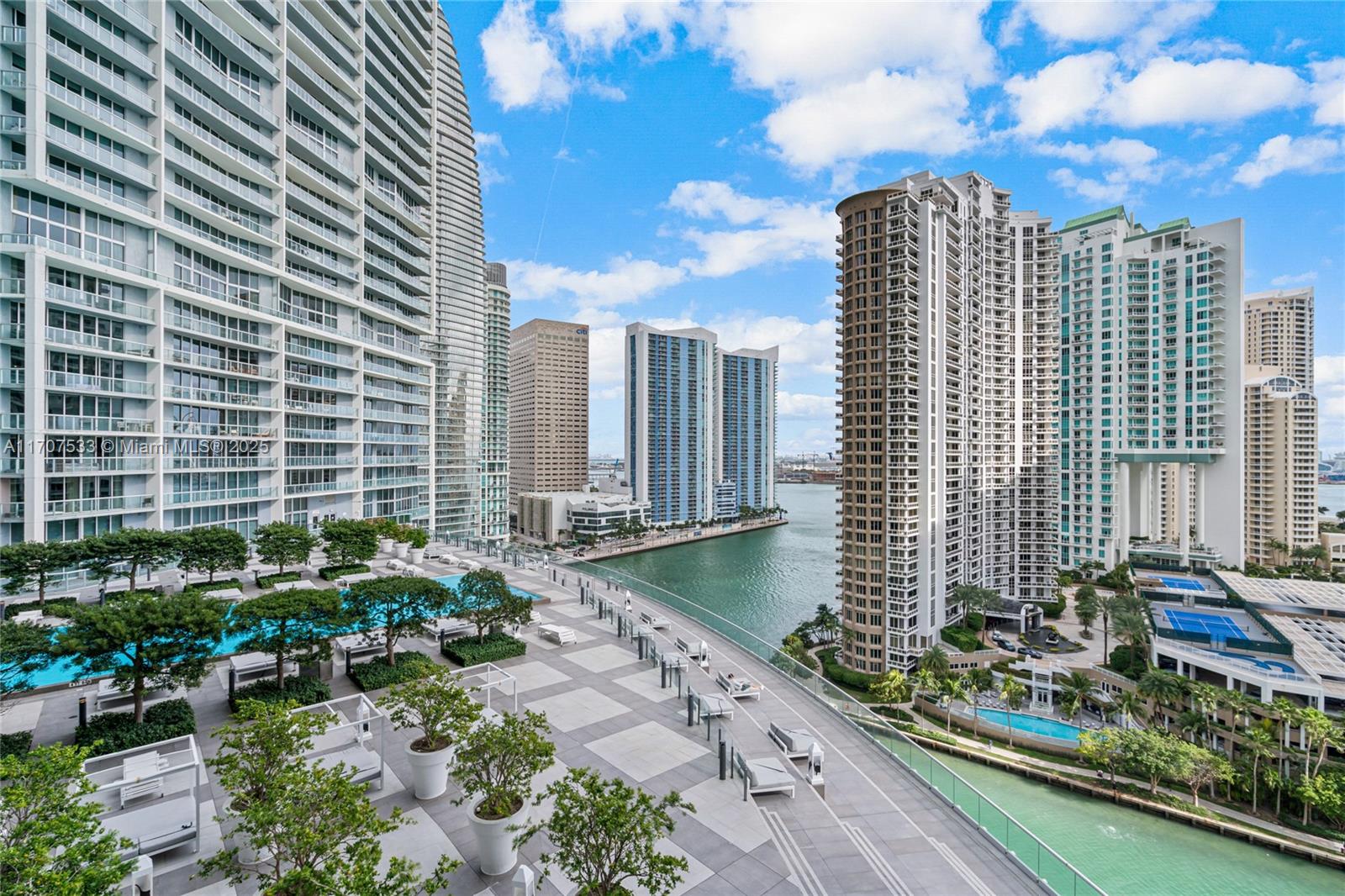495 Brickell Avenue, Unit 1702 Miami, FL 33131 - Photo 49 of 61