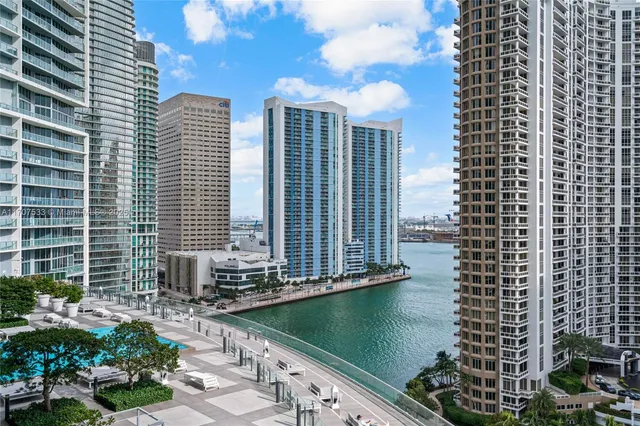 $1,450,000 | 495 Brickell Avenue, Unit 1702, Miami, FL 33131