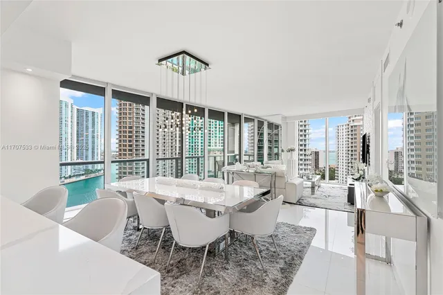 $1,450,000 | 495 Brickell Avenue, Unit 1702, Miami, FL 33131