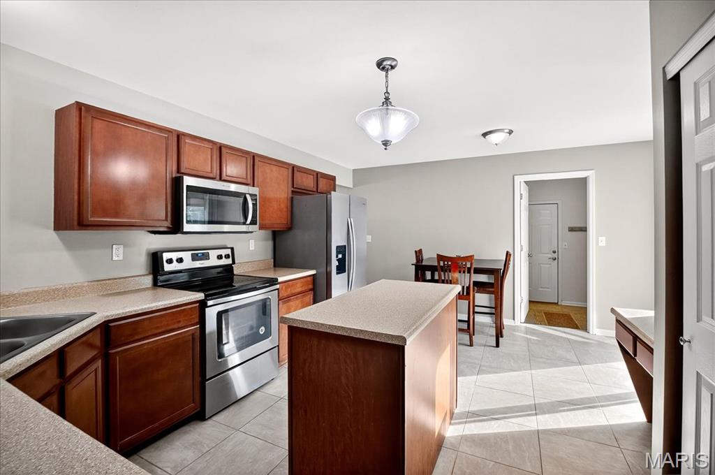 1007 Park Charles Boulevard South St. Peters, MO 63376 - Photo 15 of 44