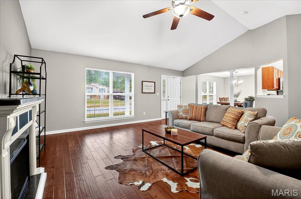 1007 Park Charles Boulevard South St. Peters, MO 63376 - Photo 2 of 44