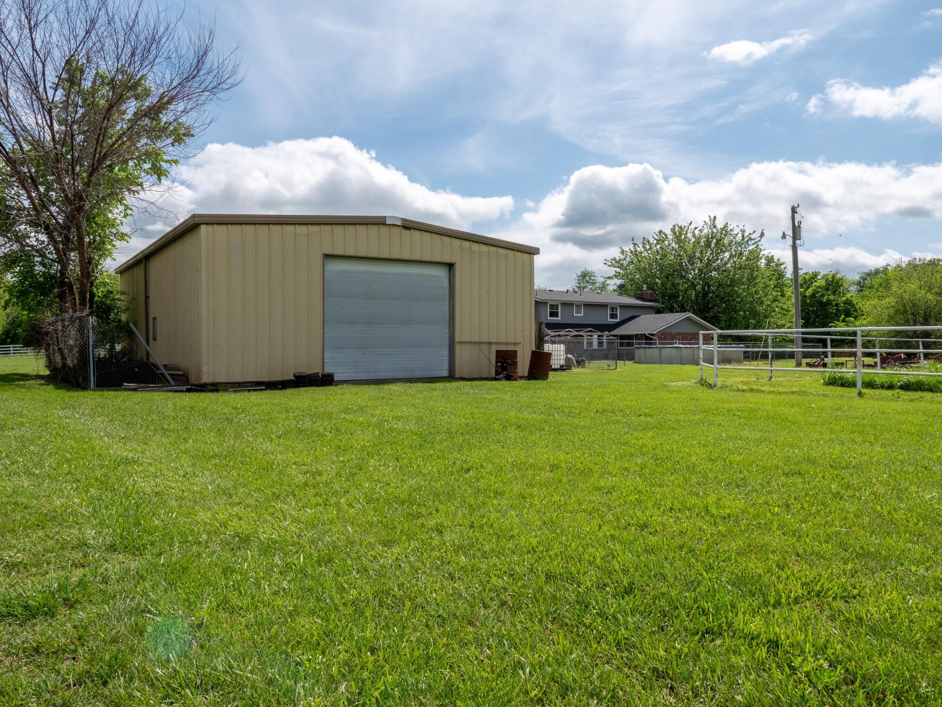 54500 East 120 Road Miami, OK 74354 - Photo 6 of 69 _1455662-HDR_4373x3280