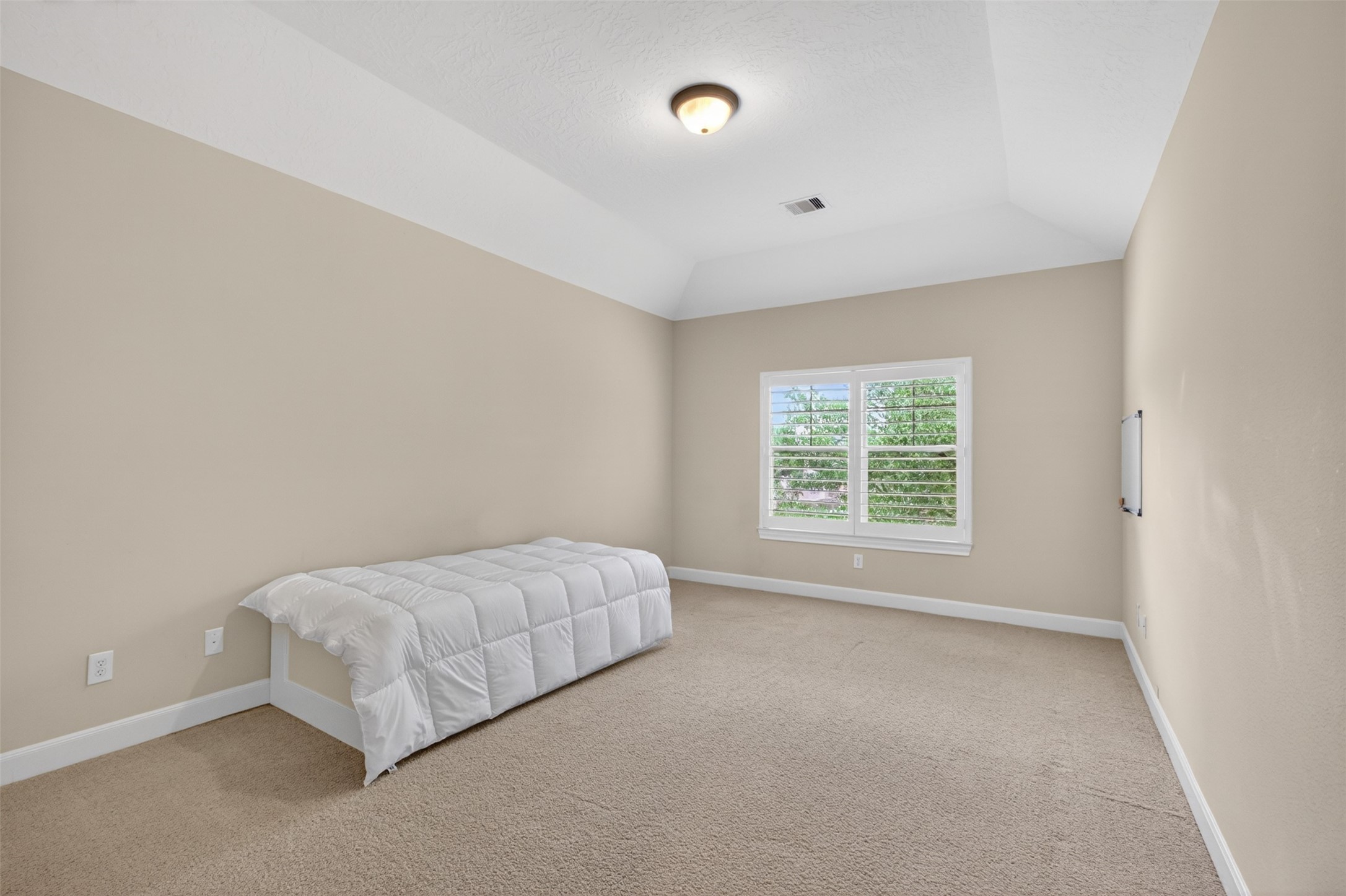 7303 Starry Night Katy, TX 77494 - Photo 24 of 42 Secondary bedroom.