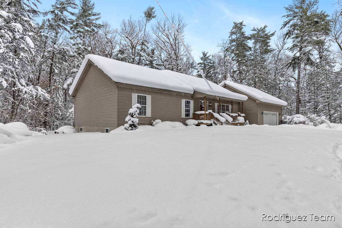 6770 Sweeter Road Twin Lake, MI 49457 - Photo 2 of 20 IMG_1001