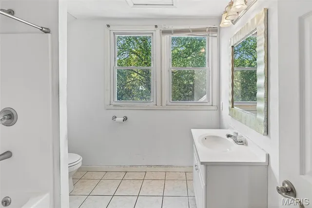 $244,900 | 304 South Belt West, Belleville, IL 62220