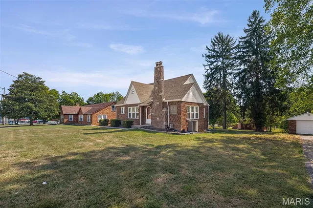 $244,900 | 304 South Belt West, Belleville, IL 62220