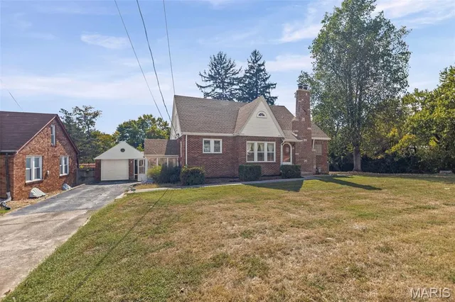 $244,900 | 304 South Belt West, Belleville, IL 62220