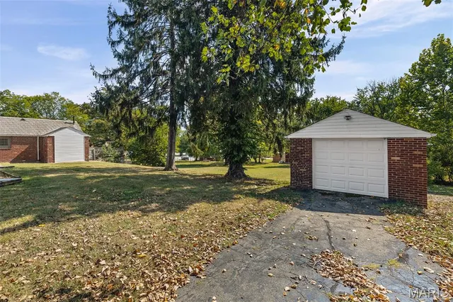 $244,900 | 304 South Belt West, Belleville, IL 62220