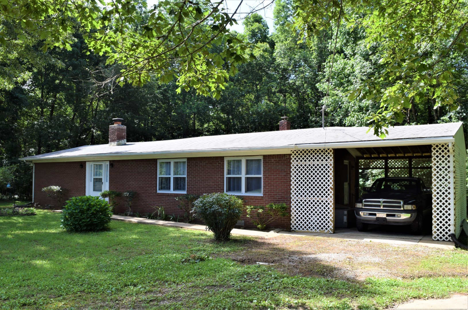 71 St Mary Road Loretto, TN 38469 - Photo 1 of 40