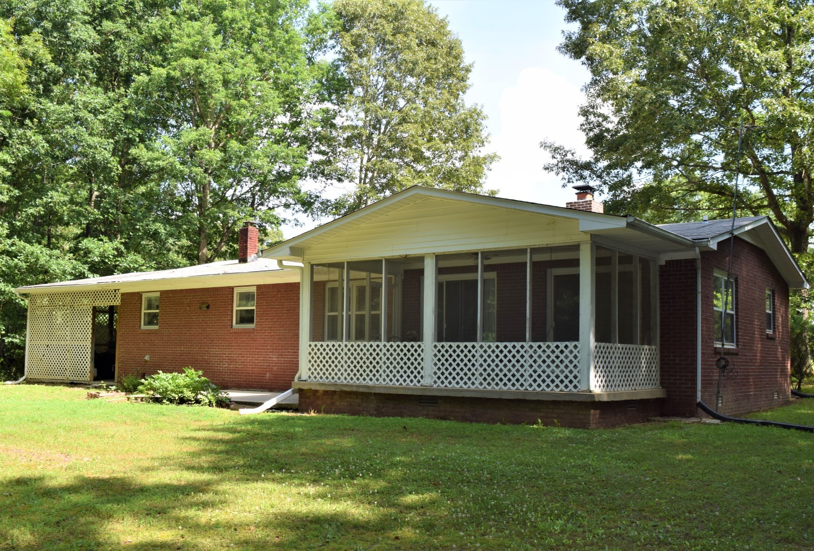 71 St Mary Road Loretto, TN 38469 - Photo 8 of 40