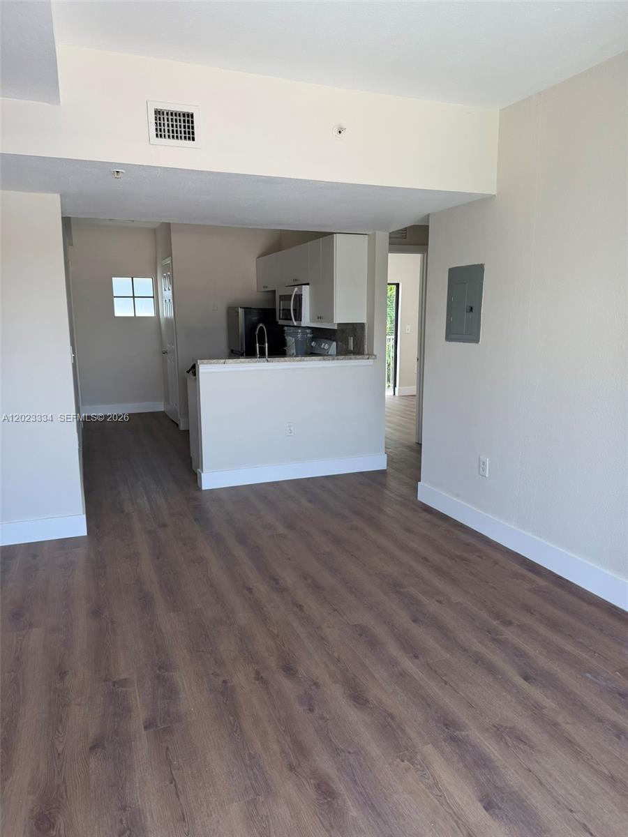 763 Southwest 5th Street, Unit 304 Miami, FL 33130 - Photo 9 of 11