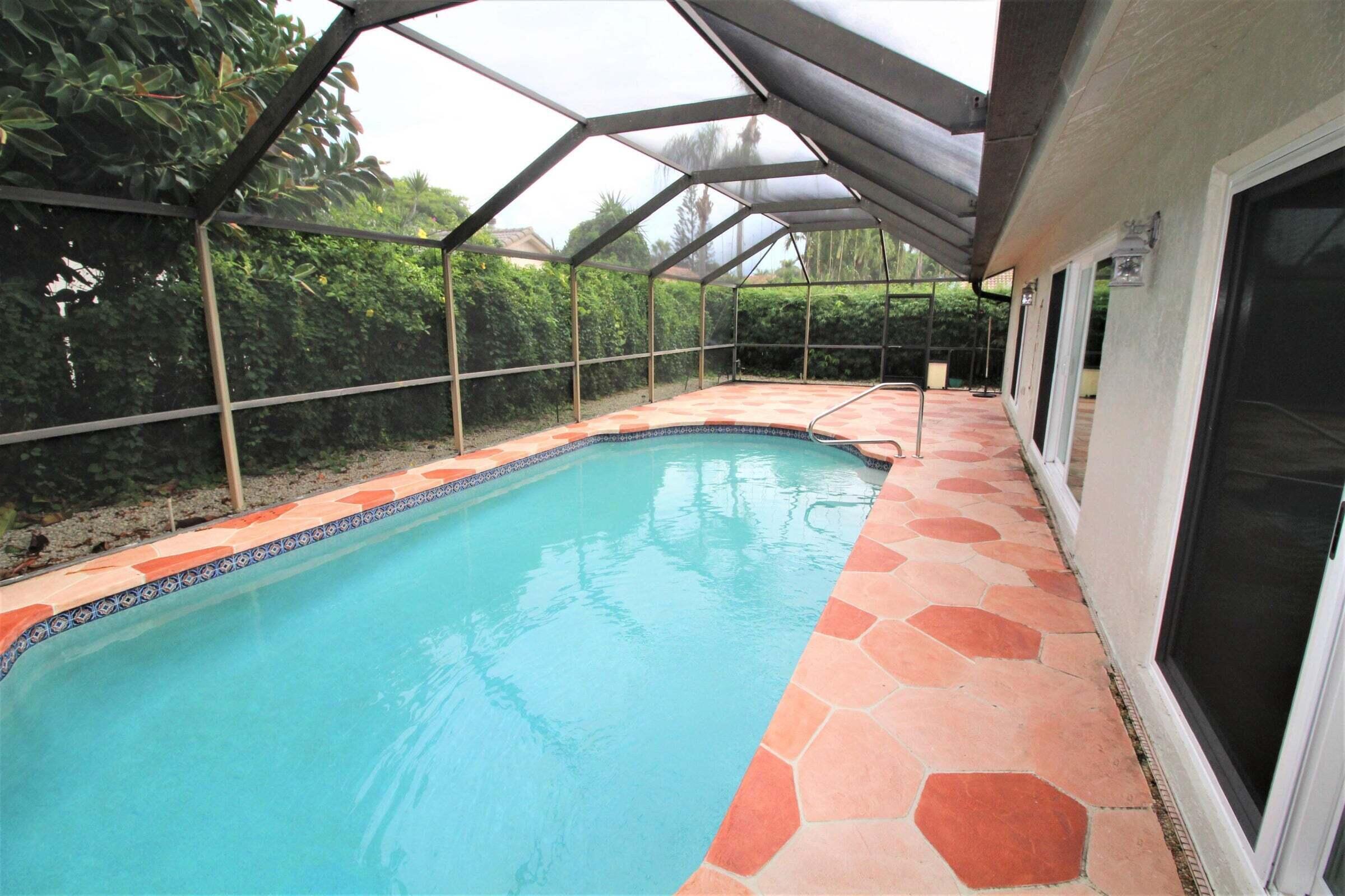 375 Sequoia Lane Boca Raton, FL 33487 - Photo 20 of 28 375 pool