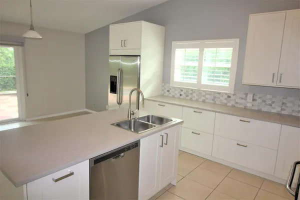 $4,400 | 375 Sequoia Lane, Boca Raton, FL 33487