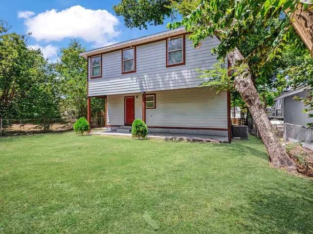 $3,250 | 2438 Lea Crest Drive, Dallas, TX 75216