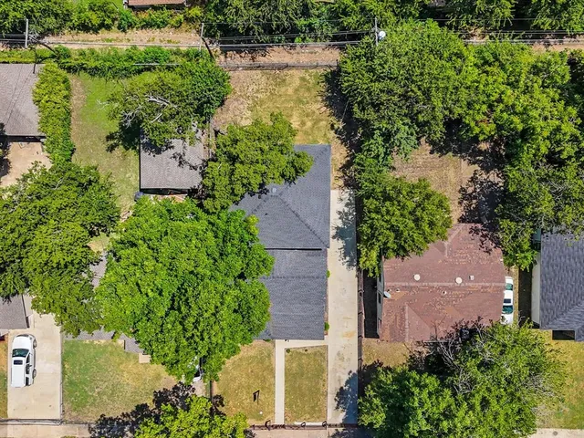 $3,250 | 2438 Lea Crest Drive, Dallas, TX 75216