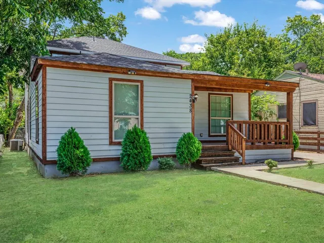 $3,250 | 2438 Lea Crest Drive, Dallas, TX 75216