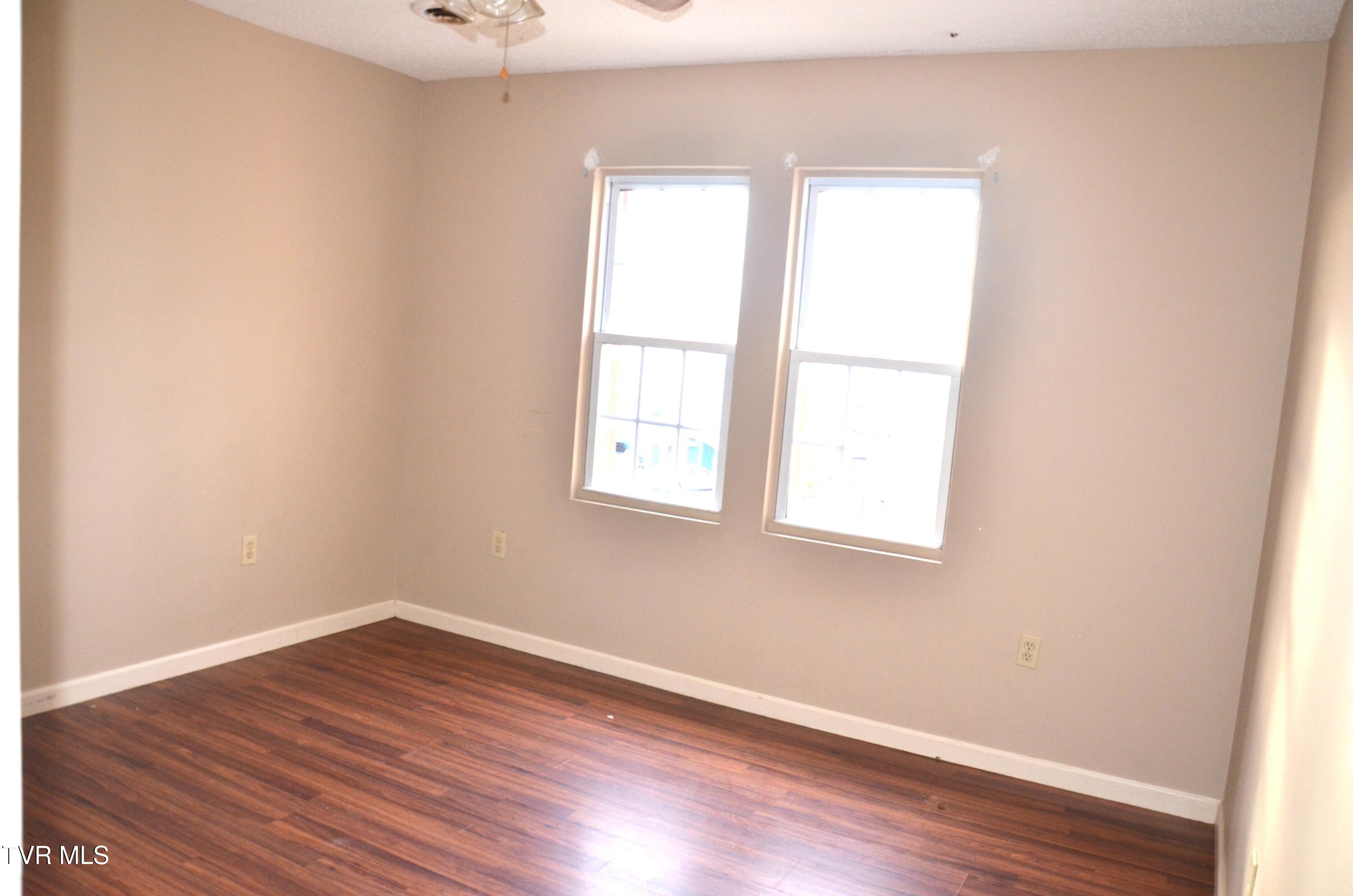 214 East Ravine Road, Unit 11 Kingsport, TN 37660 - Photo 11 of 18 DSC_0651