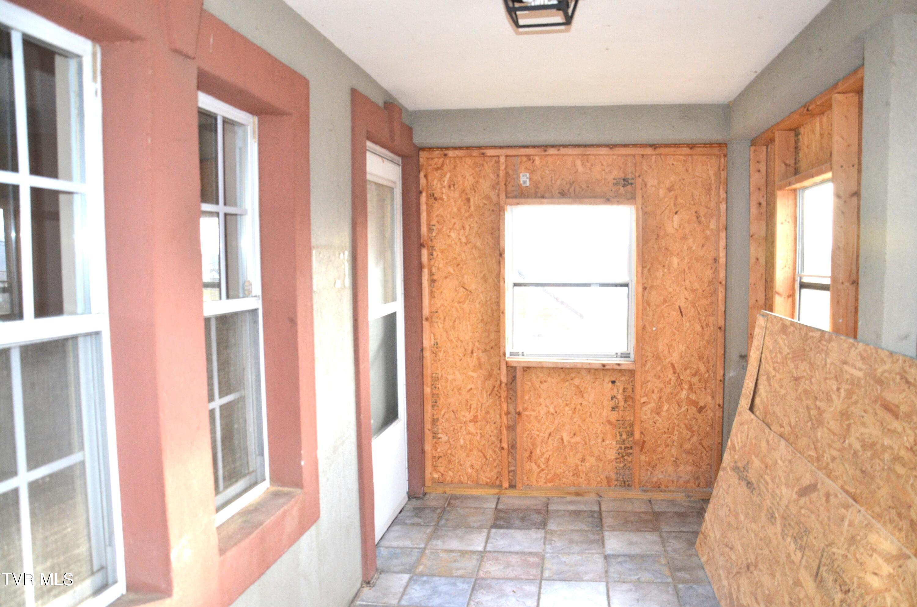 214 East Ravine Road, Unit 11 Kingsport, TN 37660 - Photo 12 of 18 DSC_0652